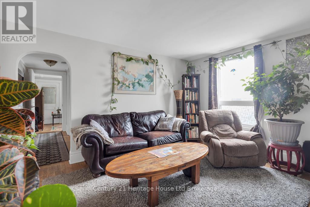 147 Sydenham Street, Woodstock, Ontario  N4S 7B7 - Photo 11 - X12133824