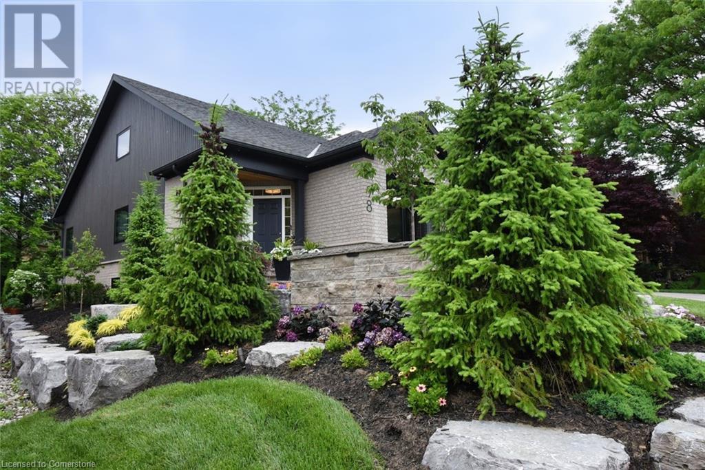 Property at 98 MOORE Crescent image 5