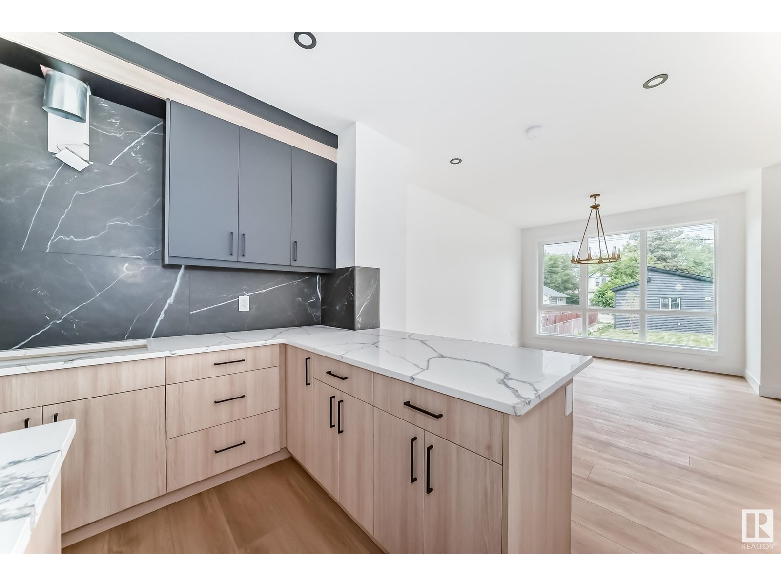 Property at 11442 125 ST NW image 1