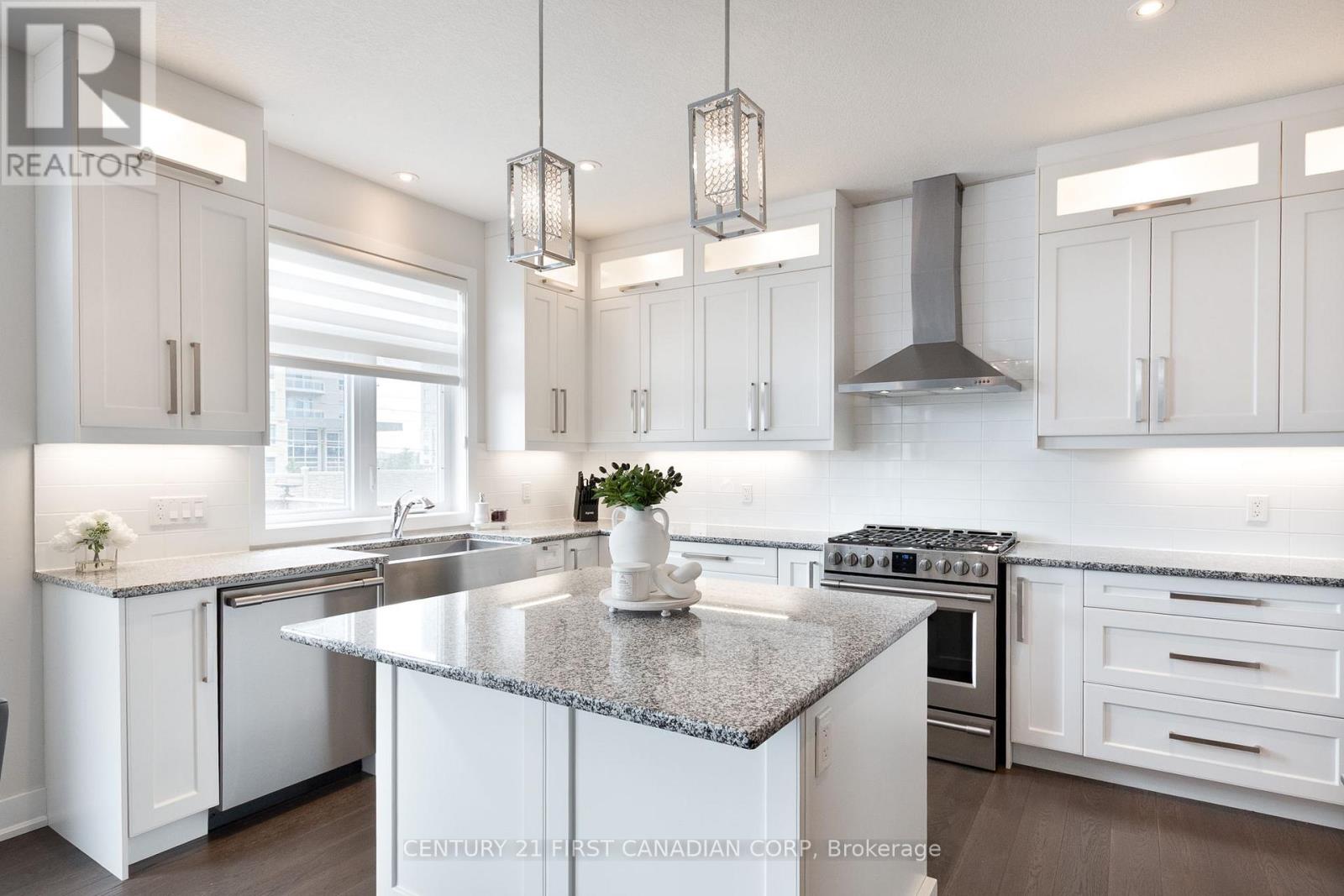 1366 Thornley Street, London South, Ontario  N6K 0B2 - Photo 11 - X12239190