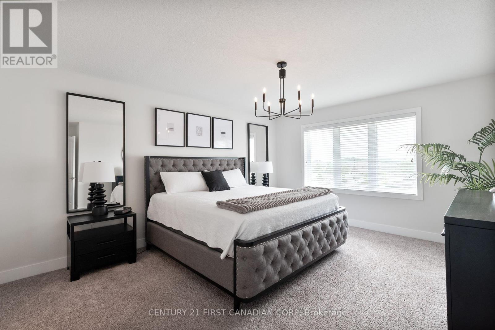 1366 Thornley Street, London South, Ontario  N6K 0B2 - Photo 23 - X12239190