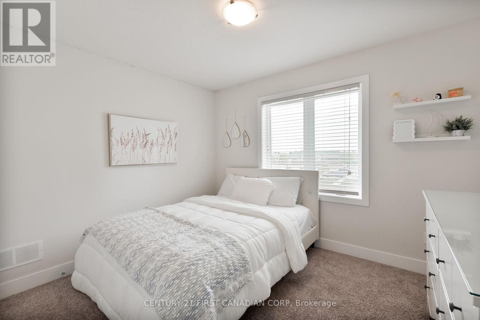 1366 Thornley Street, London South, Ontario  N6K 0B2 - Photo 28 - X12239190