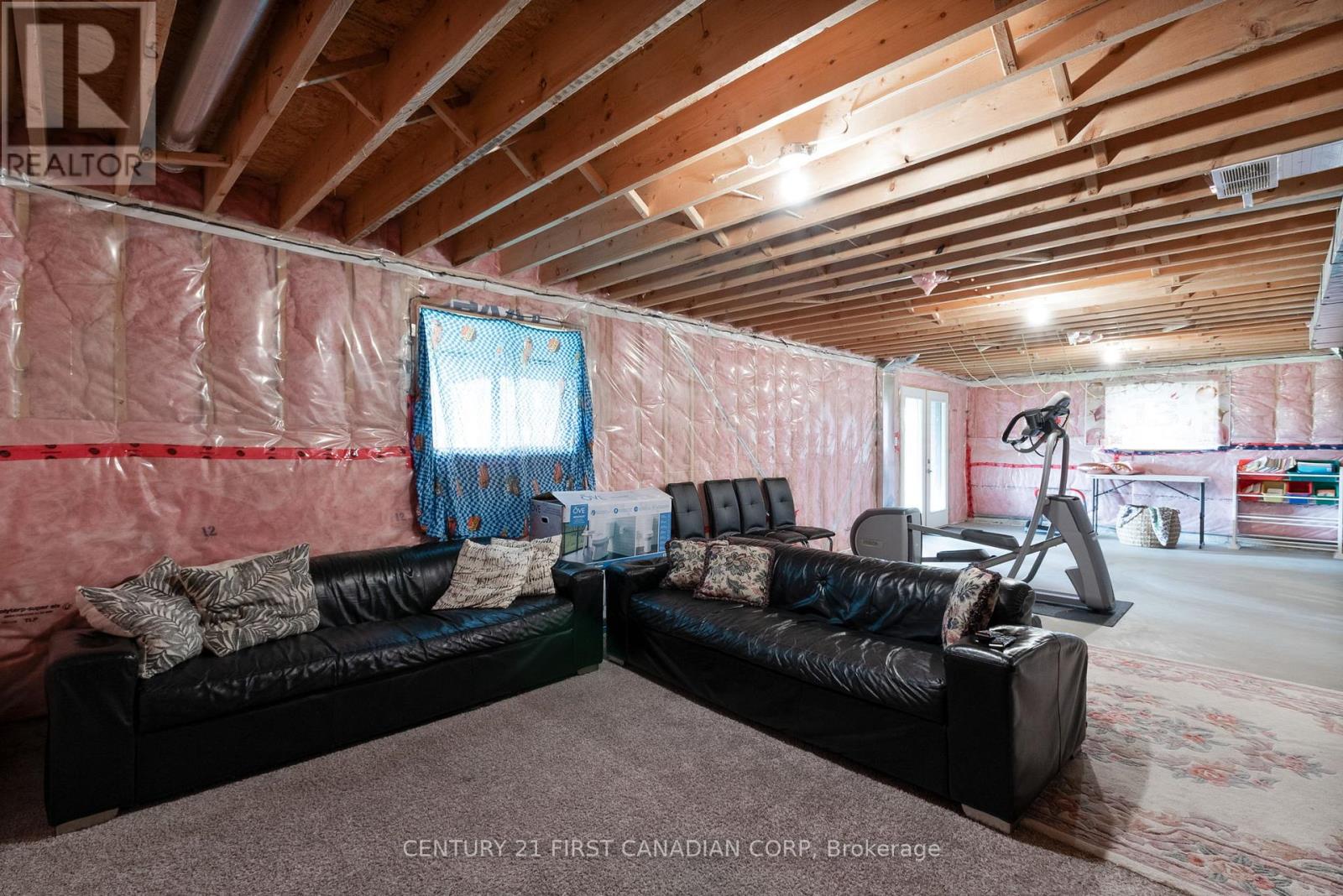 1366 Thornley Street, London South, Ontario  N6K 0B2 - Photo 38 - X12239190