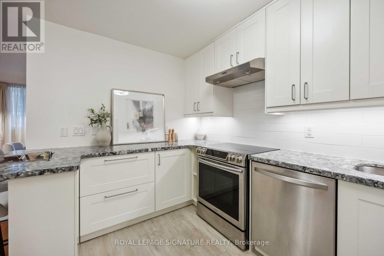 201 - 212 St. George Street, Toronto, Ontario  M5R 2N5 - Photo 14 - C12239103