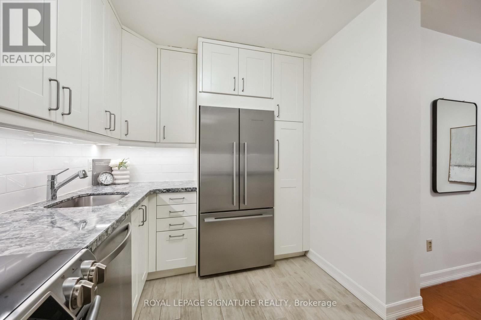 201 - 212 St. George Street, Toronto, Ontario  M5R 2N5 - Photo 16 - C12239103