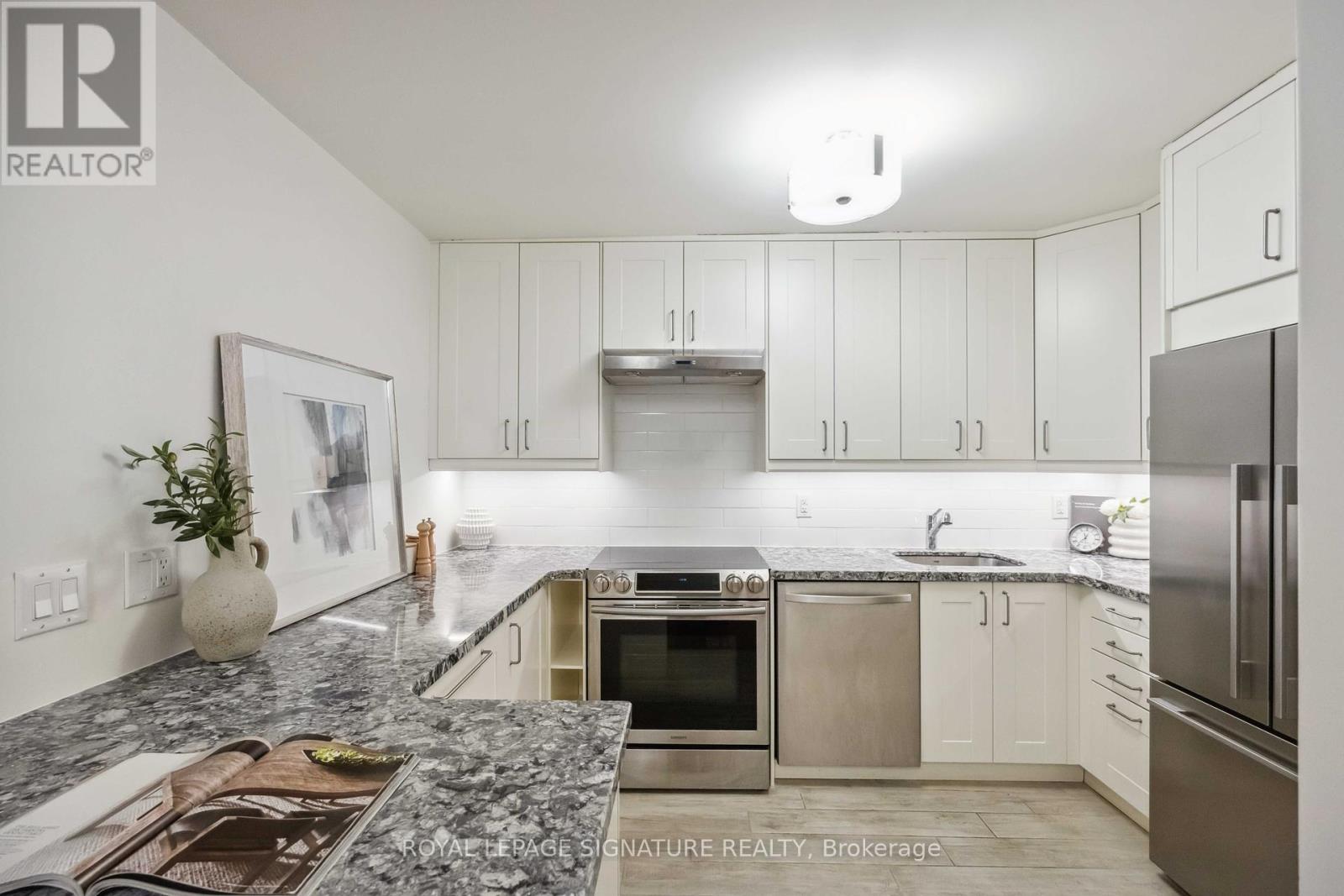 201 - 212 St. George Street, Toronto, Ontario  M5R 2N5 - Photo 17 - C12239103