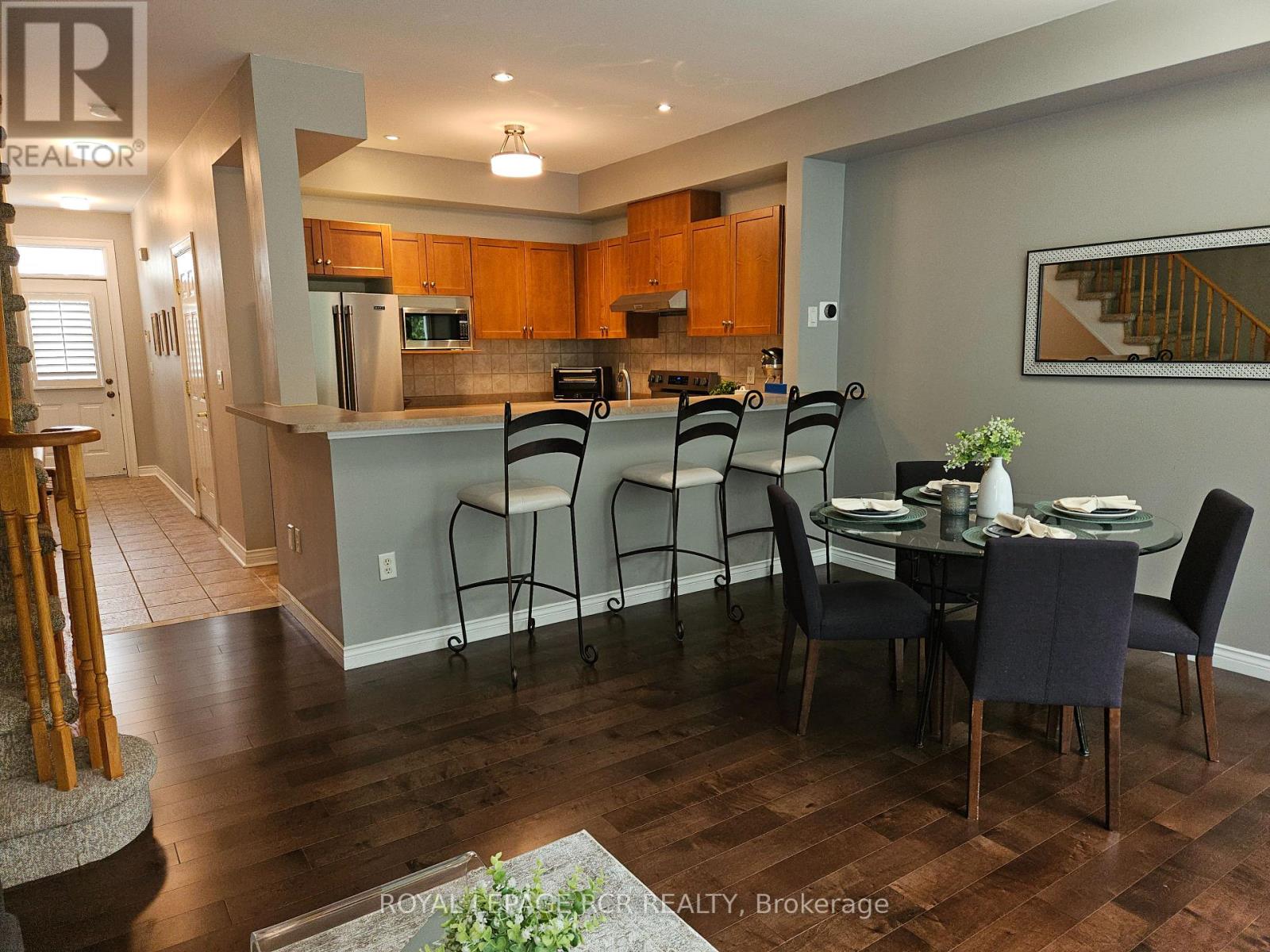 Property at 1047 ON BOGART CIRCLE image 4
