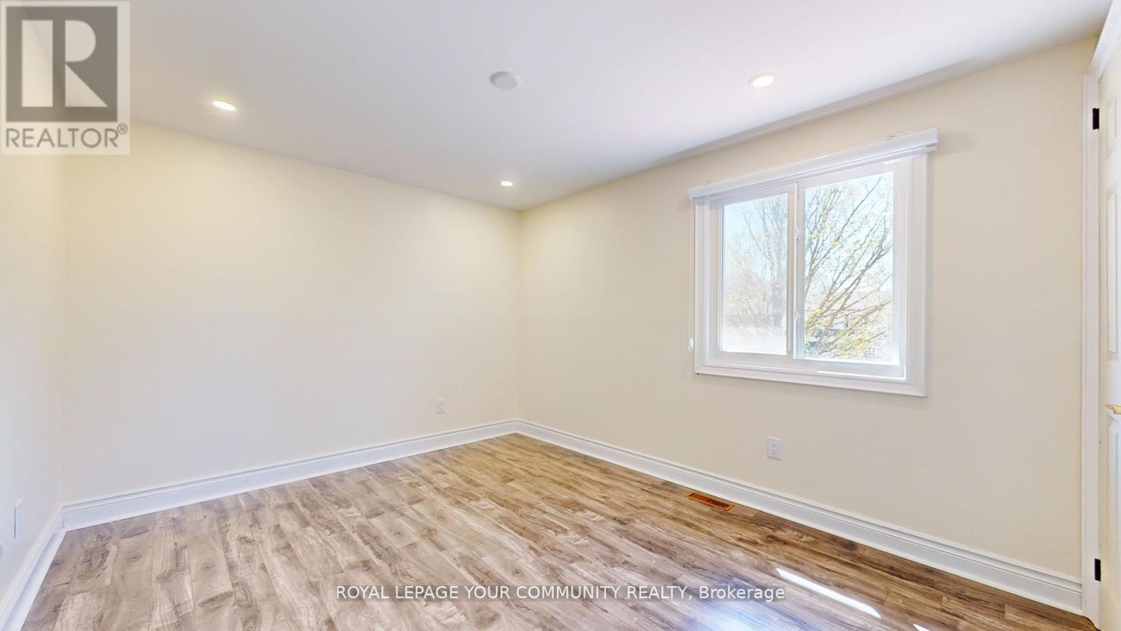 Main & 2nd - 70 Shannon Road, East Gwillimbury, Ontario L0G 1M0 - Photo 24 - N12239079