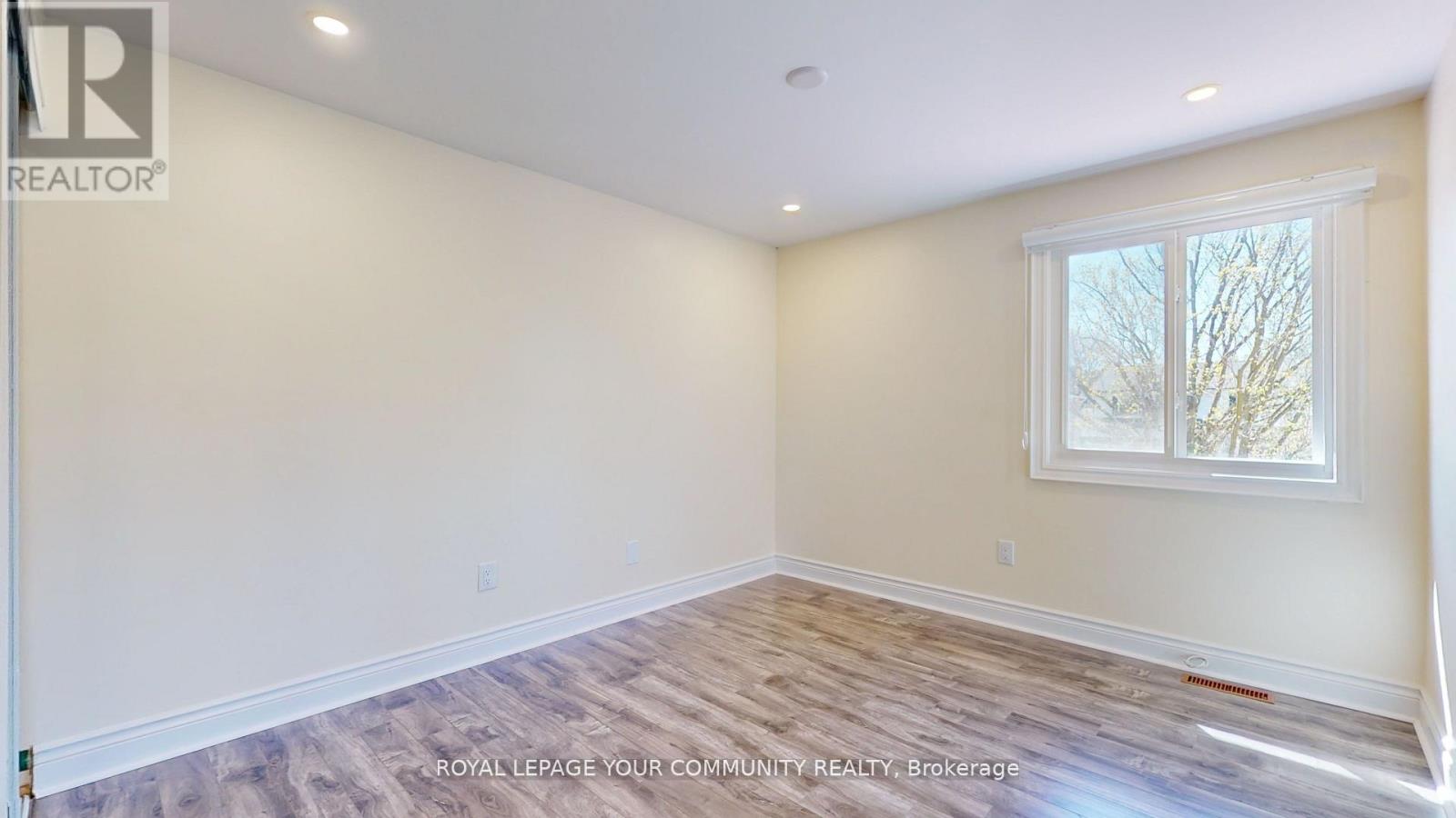 Main & 2nd - 70 Shannon Road, East Gwillimbury, Ontario L0G 1M0 - Photo 35 - N12239079