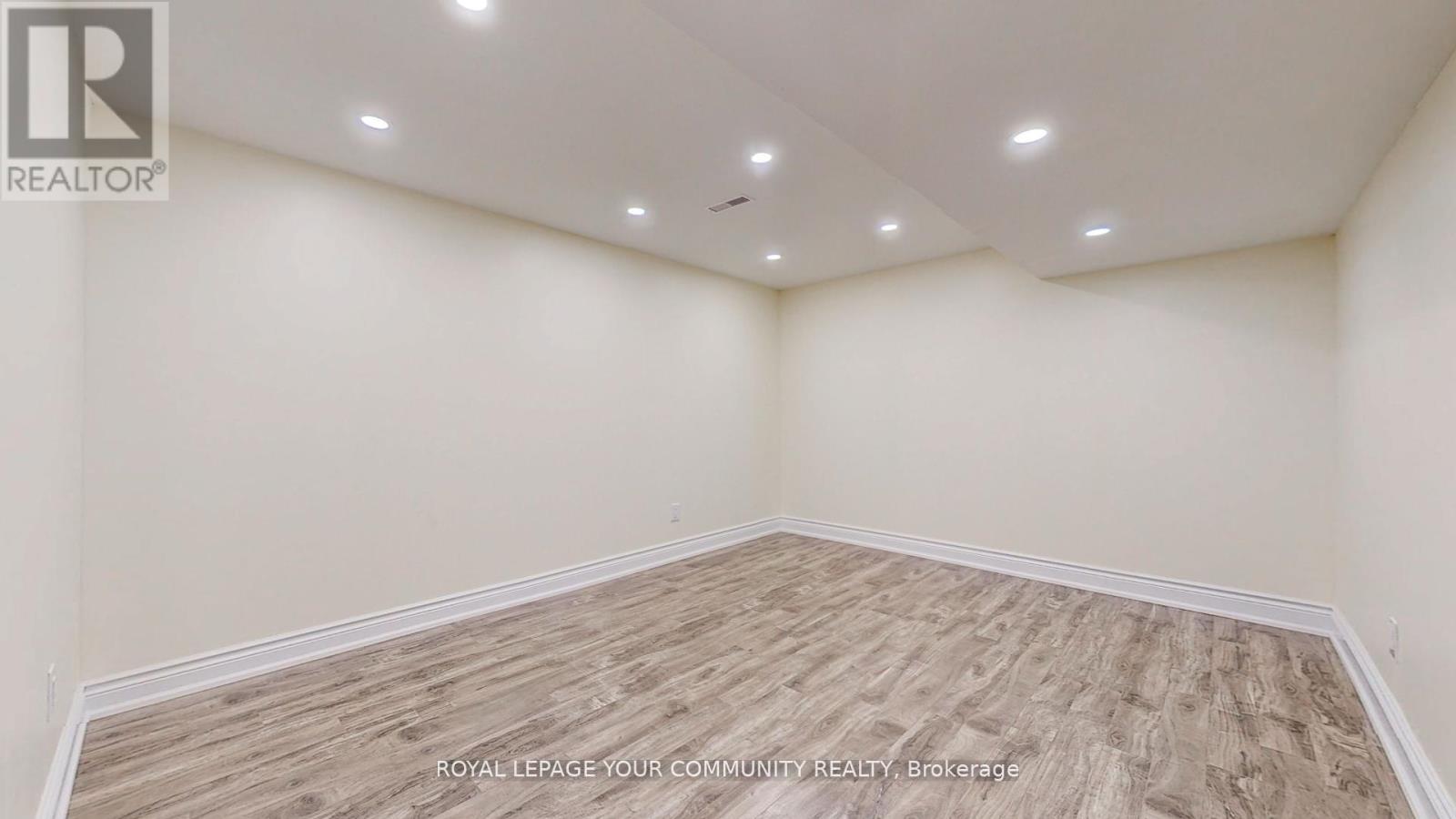 Main & 2nd - 70 Shannon Road, East Gwillimbury, Ontario L0G 1M0 - Photo 41 - N12239079