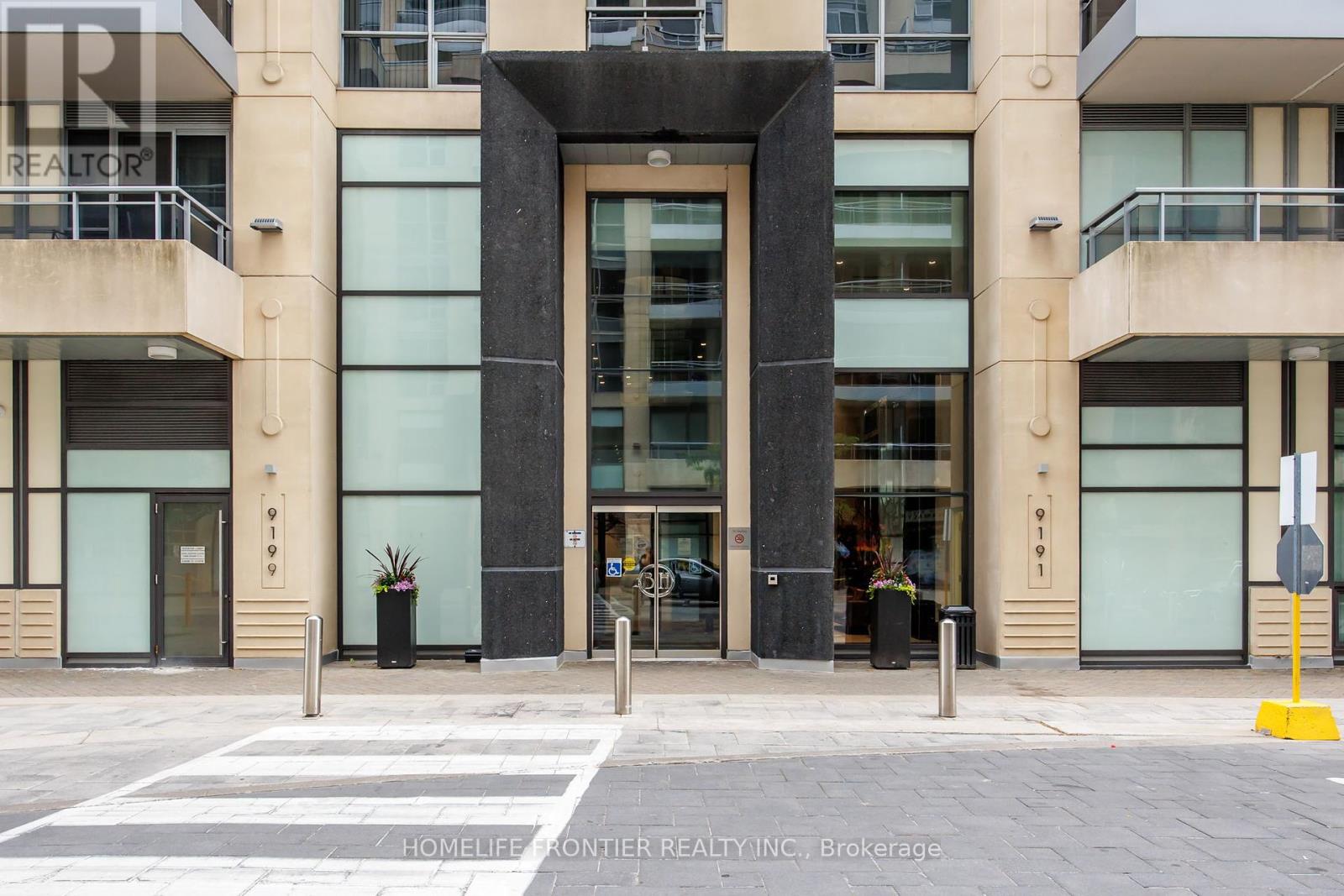 Property at SW404 - 9191 YONGE STREET image 3