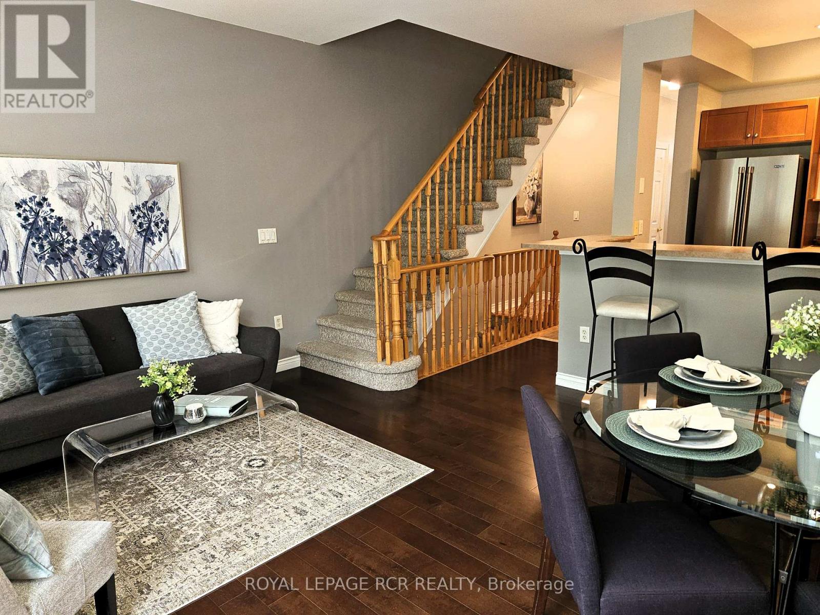 Property at 1047 ON BOGART CIRCLE image 3