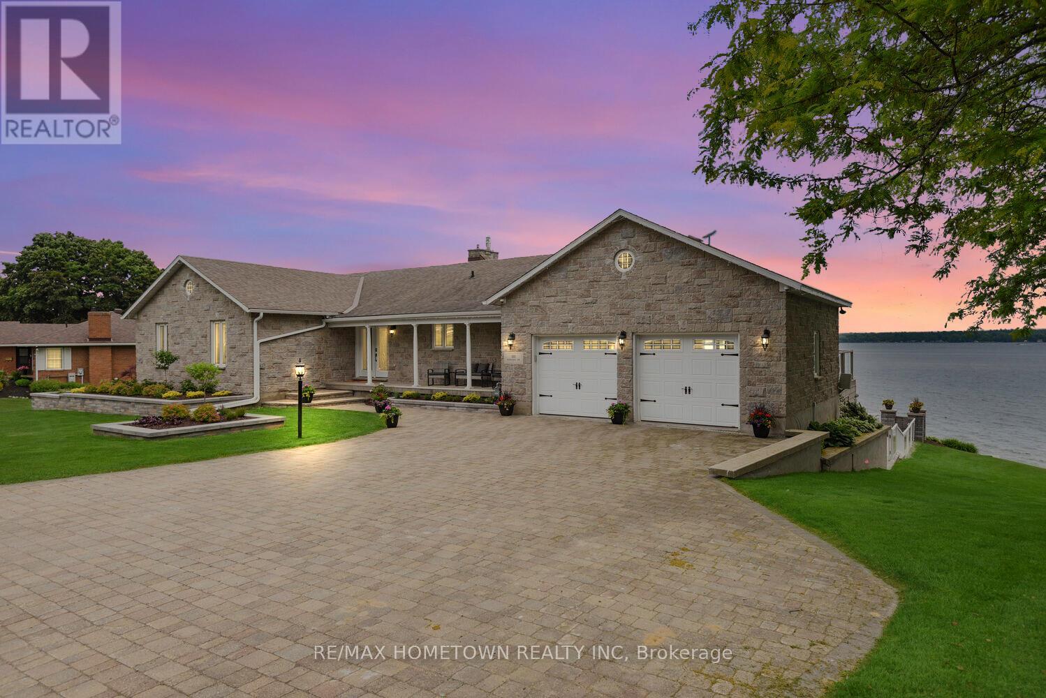 1111 BURNSIDE DRIVE, Augusta, Ontario