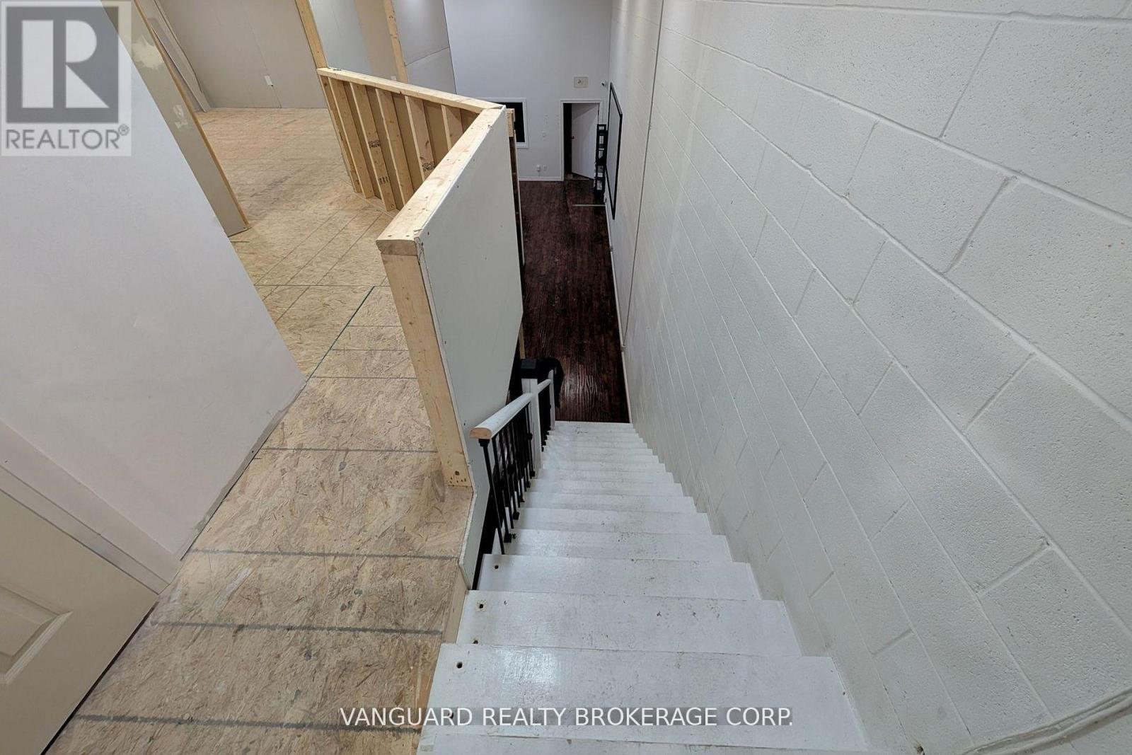 3 - 4 Alfred Kuehne Boulevard, Brampton, Ontario  L6T 4N3 - Photo 35 - W12239058