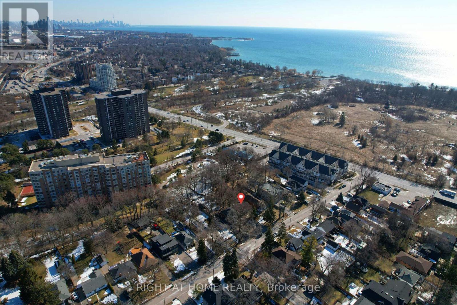 1045 Deta Road, Mississauga, Ontario  L5E 2R4 - Photo 23 - W12239063