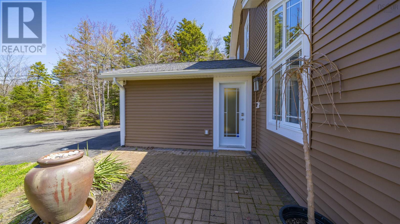 Property at 32 Lakeland Street image 3