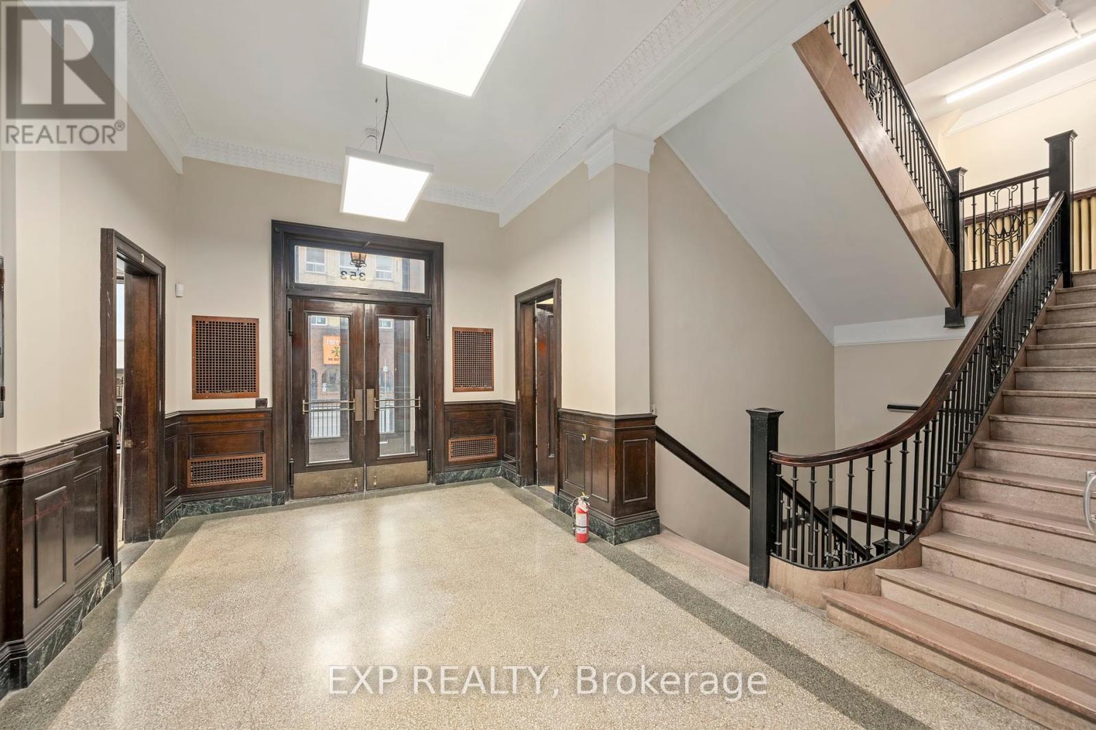 353 Richmond Street, London East, Ontario  N6A 3C2 - Photo 10 - X12239228