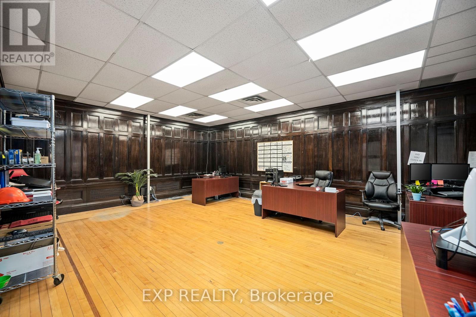 353 Richmond Street, London East, Ontario  N6A 3C2 - Photo 12 - X12239228