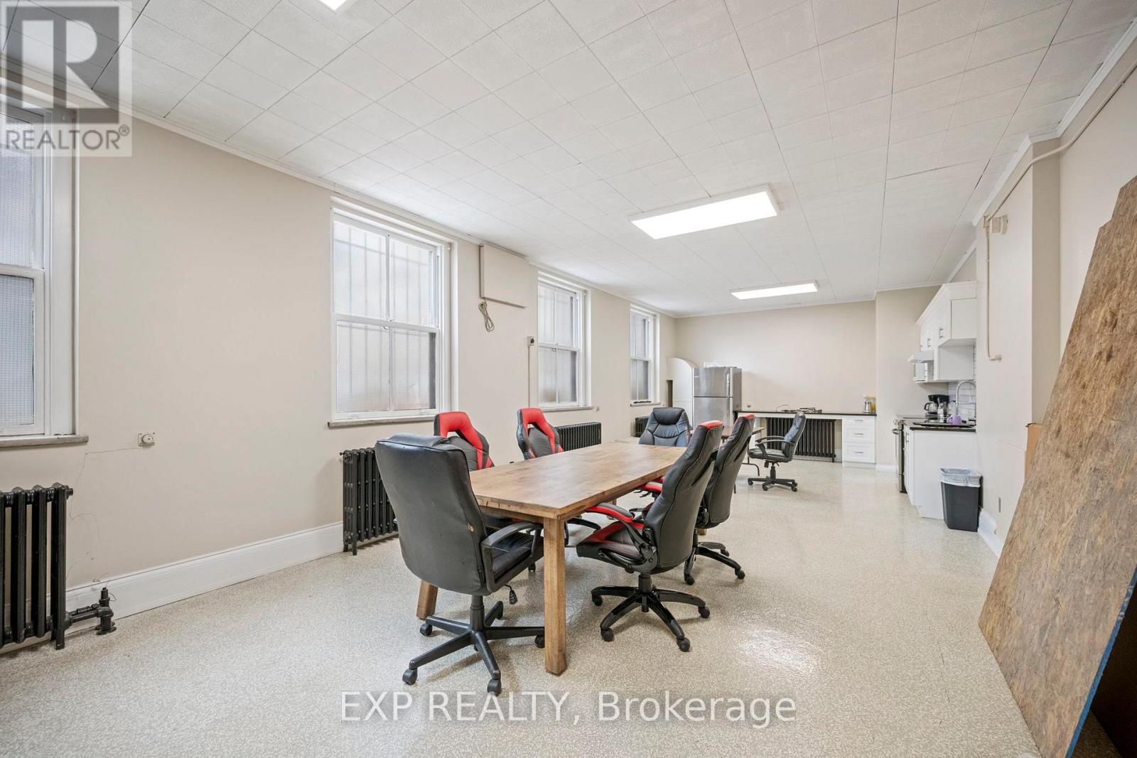 353 Richmond Street, London East, Ontario  N6A 3C2 - Photo 17 - X12239228