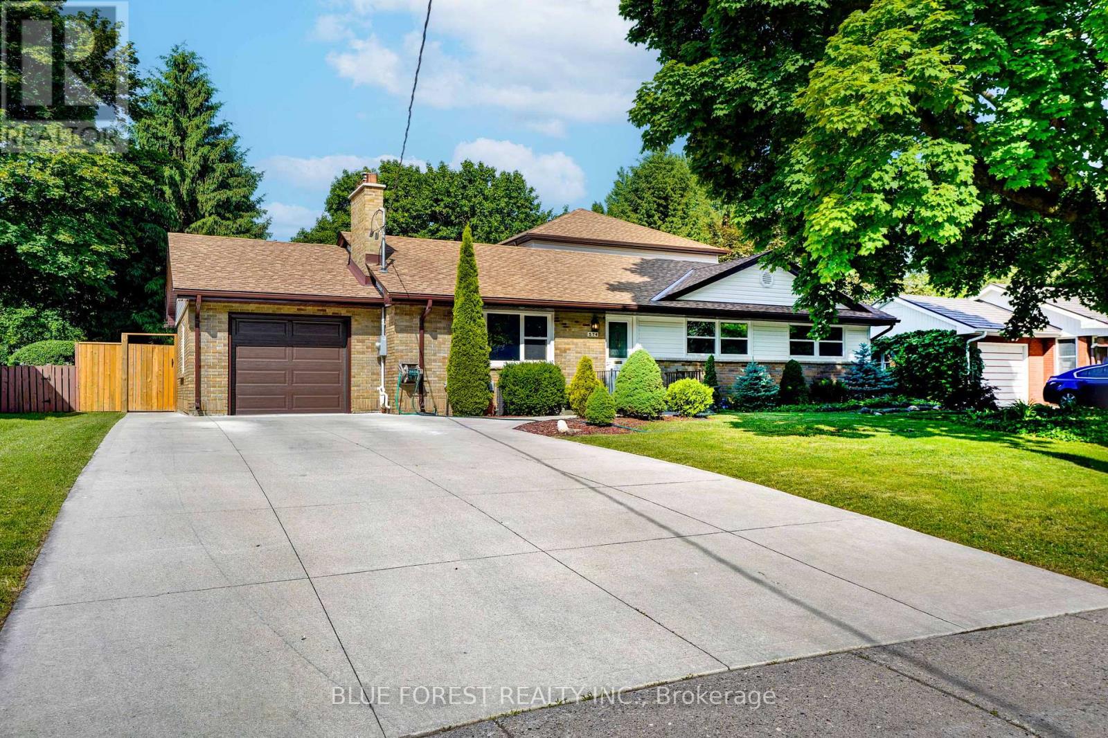 Property at 574 OAKRIDGE DRIVE image 2
