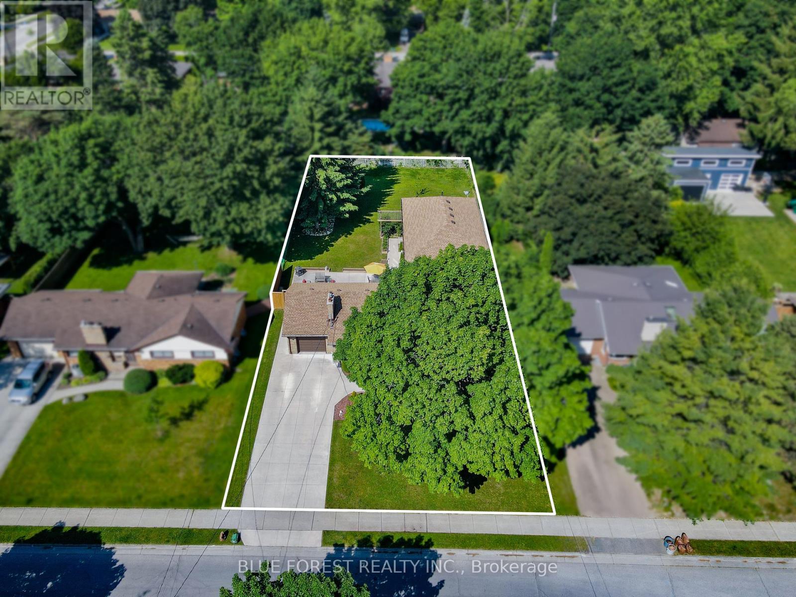 Property at 574 OAKRIDGE DRIVE image 3