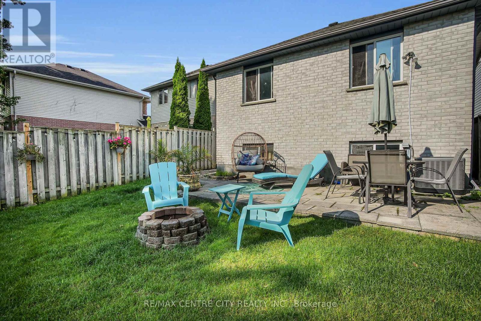 370 Brookhaven Place, London East (East A), Ontario  N5Y 5N4 - Photo 11 - X12239388