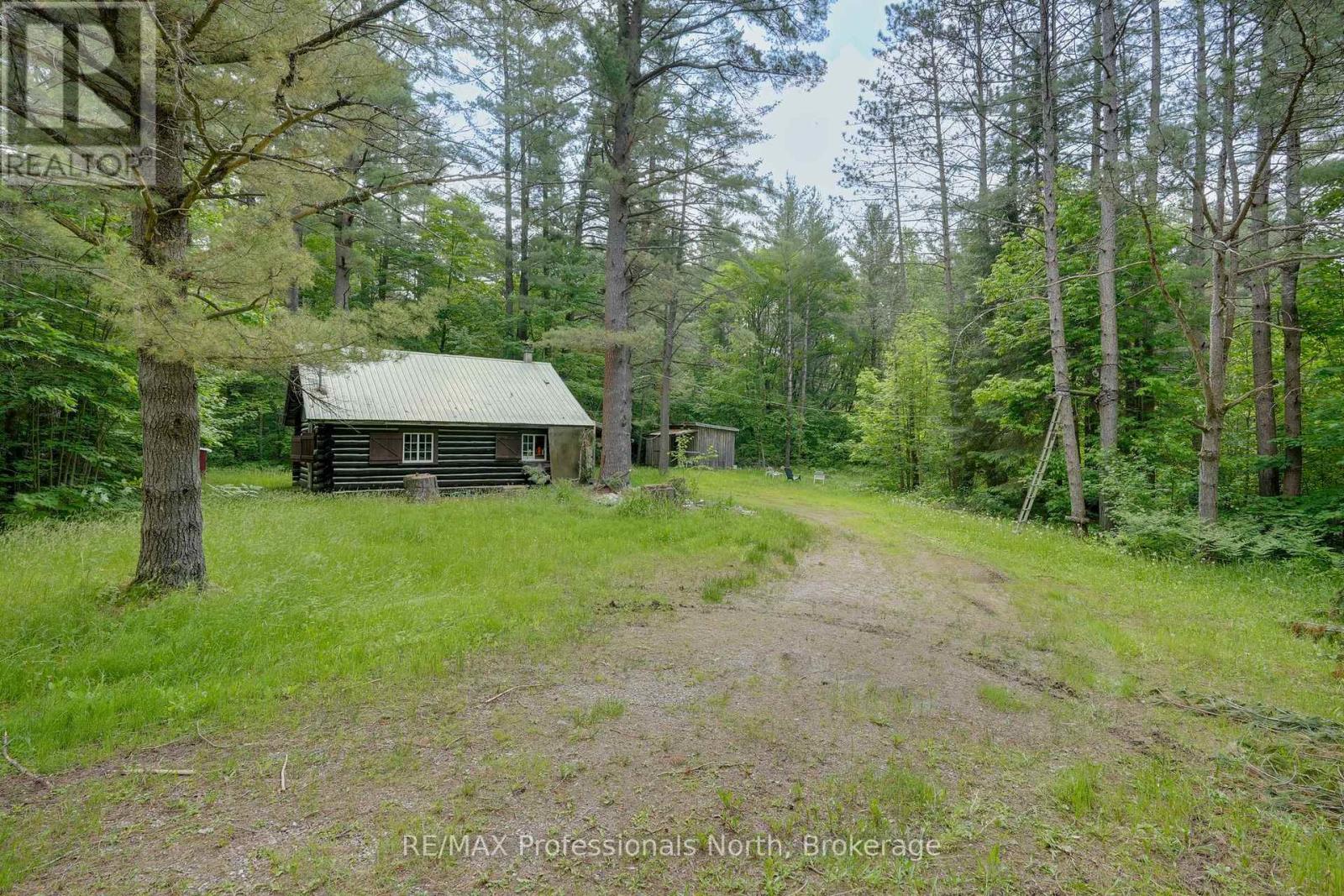 2330 Fraserburg Road, Bracebridge, Ontario  P1L 1X3 - Photo 14 - X12239290