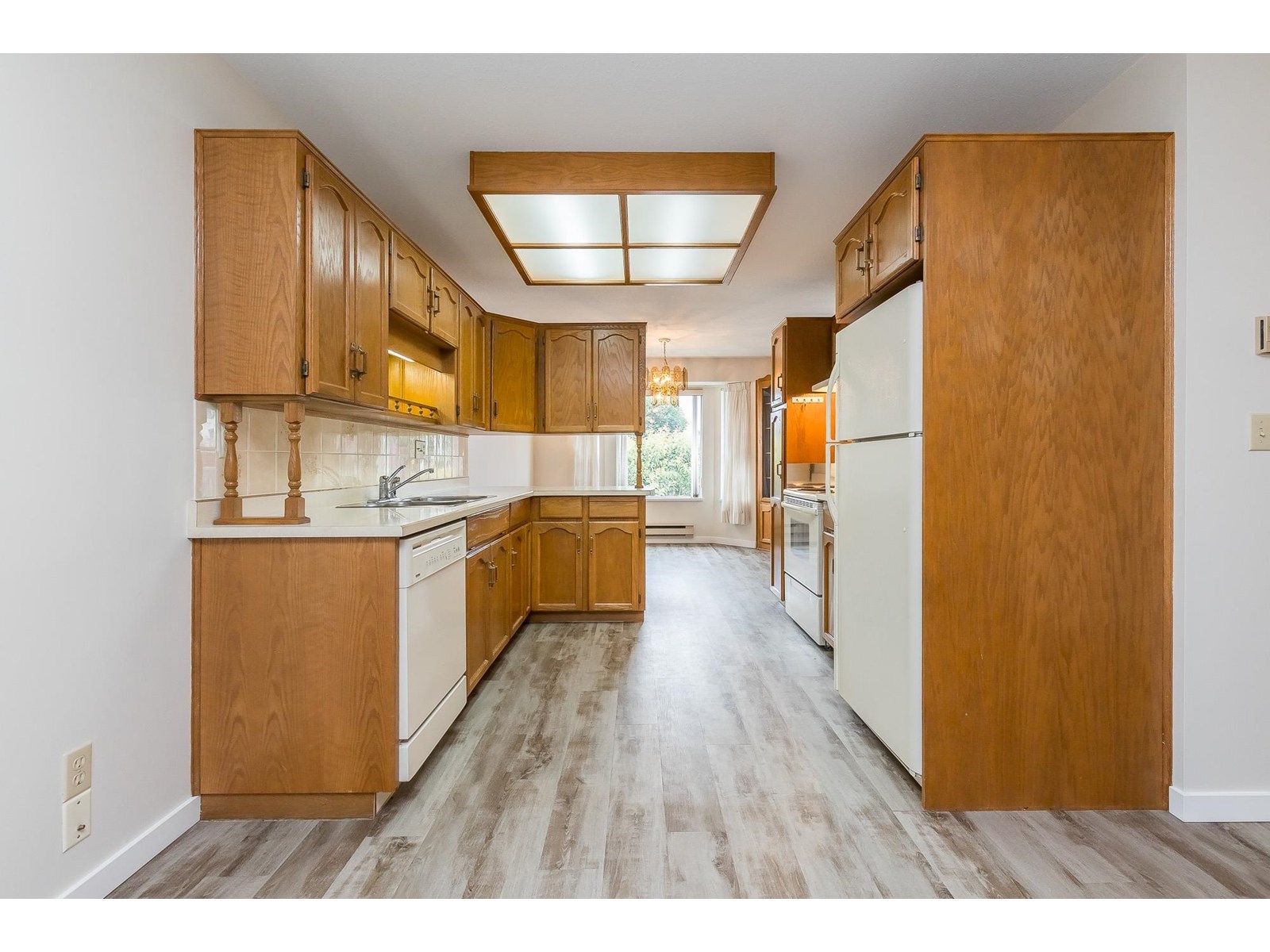 Property at 4 2901 TRAFALGAR STREET image 4