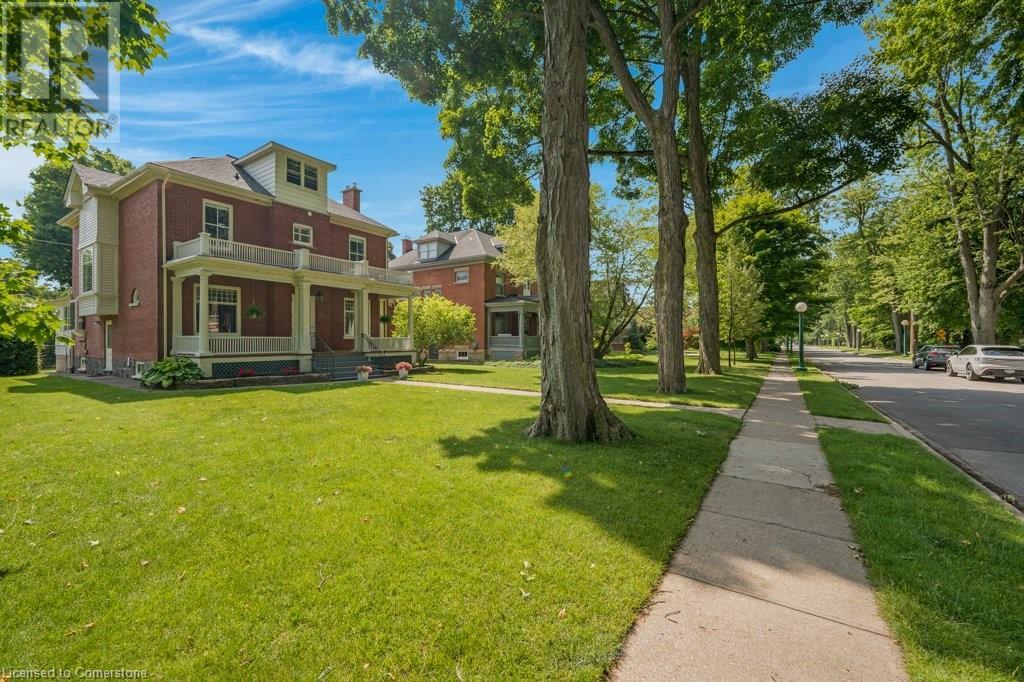 Property at 21 BRANT Road N image 2
