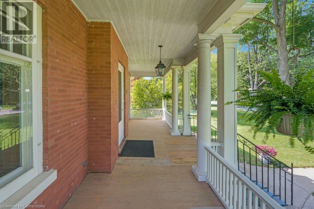 Property at 21 BRANT Road N image 3