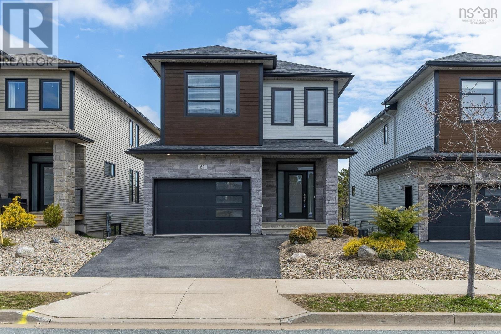 Property at 61 Bramwell Court image 2