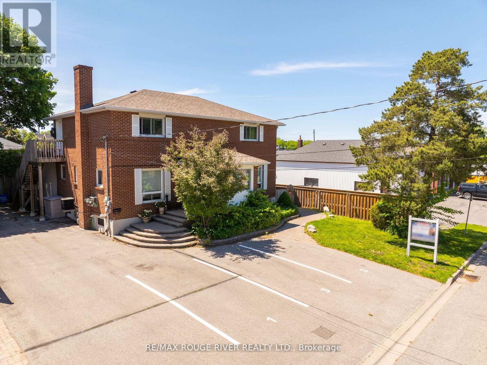 Property at 604 KENT STREET image 1
