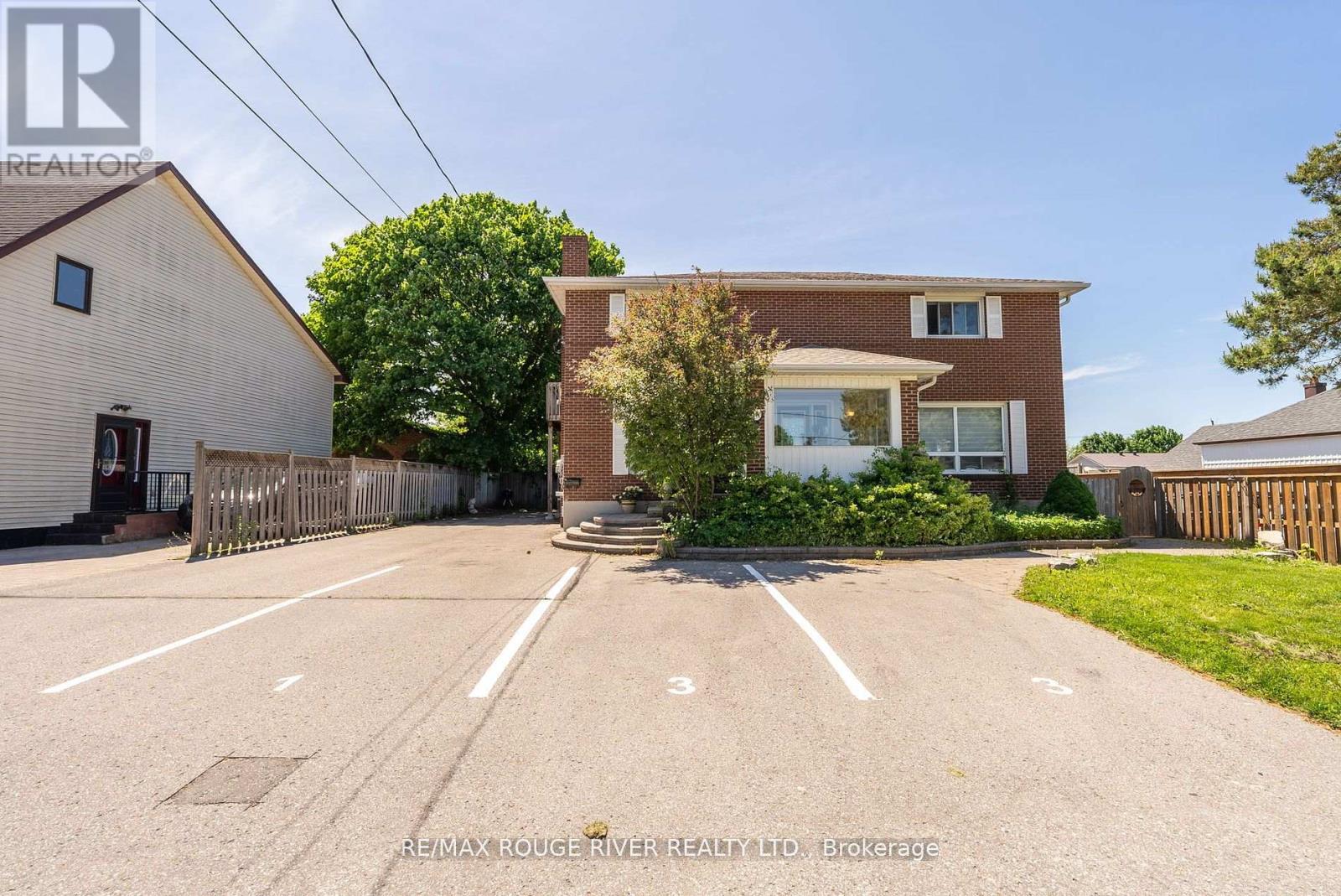Property at 604 KENT STREET image 3
