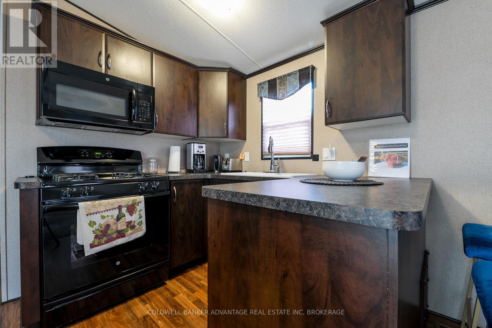 109 - 1501 Line 8 Road, Niagara-On-The-Lake, Ontario  L0S 1J0 - Photo 10 - X12239444