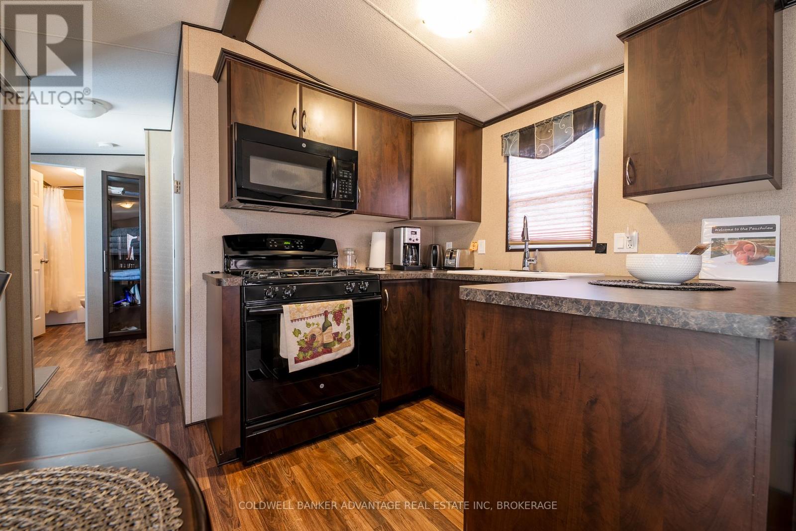 109 - 1501 Line 8 Road, Niagara-On-The-Lake, Ontario  L0S 1J0 - Photo 9 - X12239444