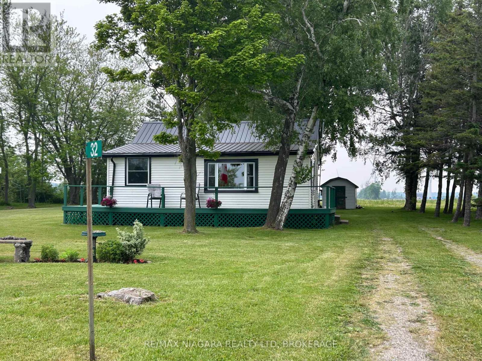32 Erie Heights Line, Haldimand, Ontario  N0A 1K0 - Photo 1 - X12047863