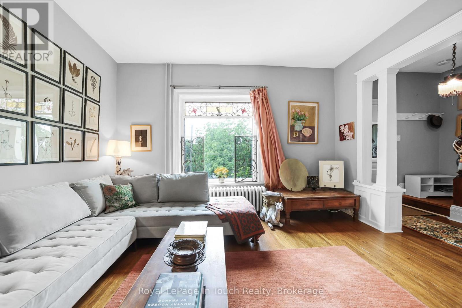 Property at 233 QUEEN STREET image 5