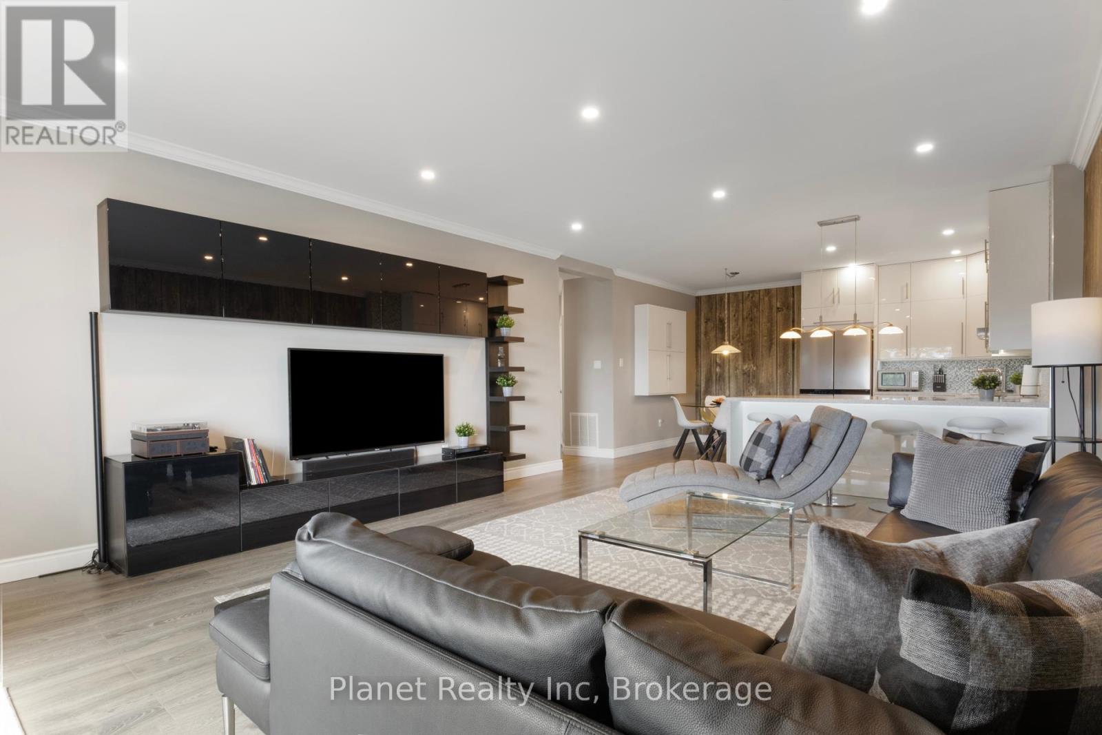 Property at 507 - 60 WYNDHAM STREET S image 4