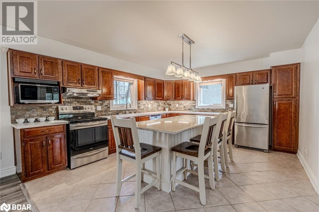 Property at 1166 SUNNIDALE Road image 4