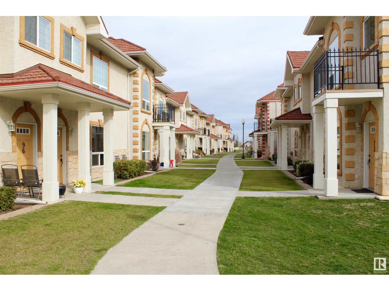 Property at #100 13825 155 AV NW image 4