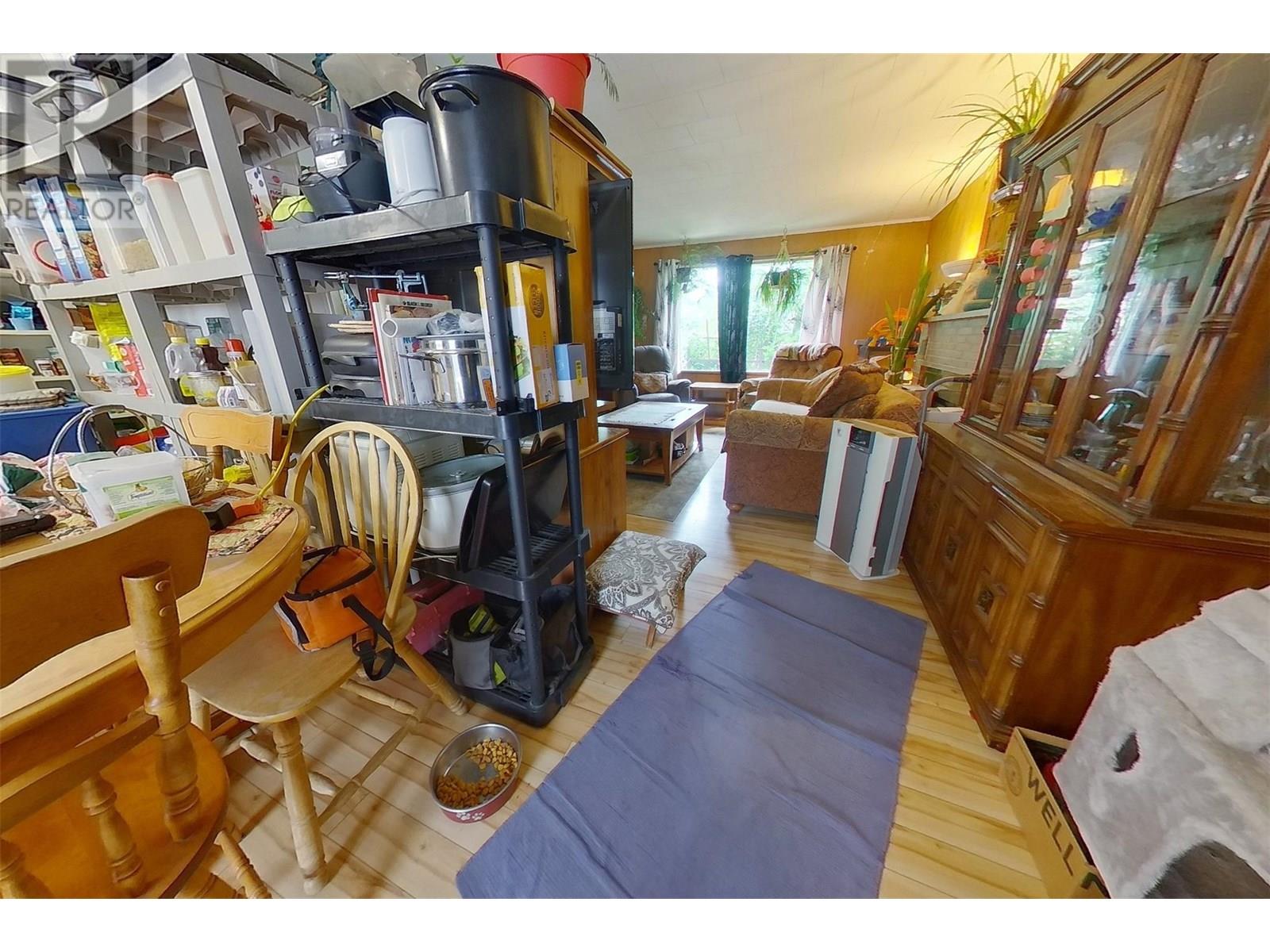 1916 Elm Street, Creston, British Columbia  V0B 1G5 - Photo 11 - 10353106