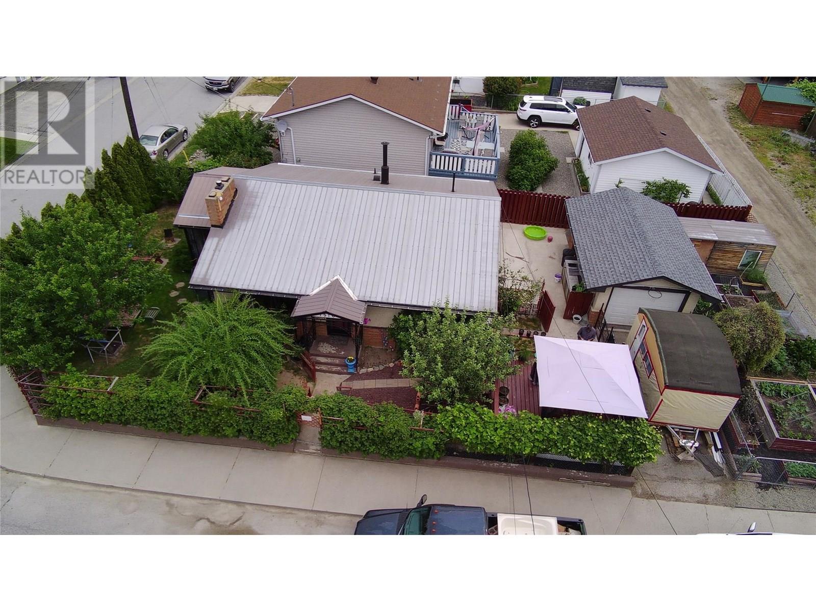 1916 Elm Street, Creston, British Columbia  V0B 1G5 - Photo 33 - 10353106