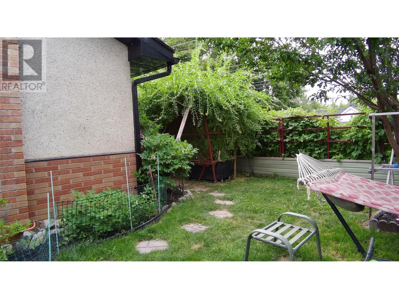 1916 Elm Street, Creston, British Columbia  V0B 1G5 - Photo 35 - 10353106