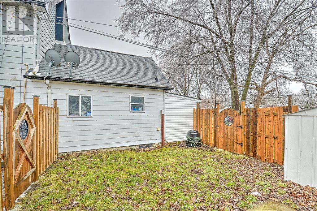 Property at 220 BROCK image 4