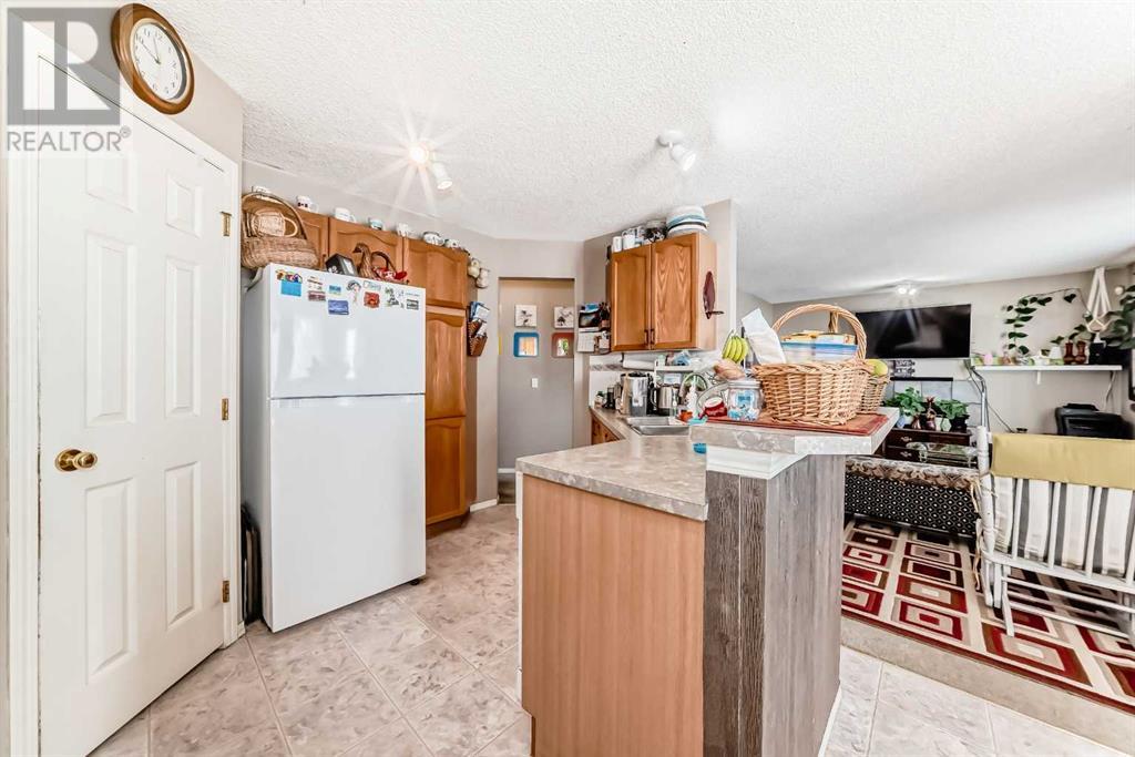 Property at 165 San Fernando Place NE image 5