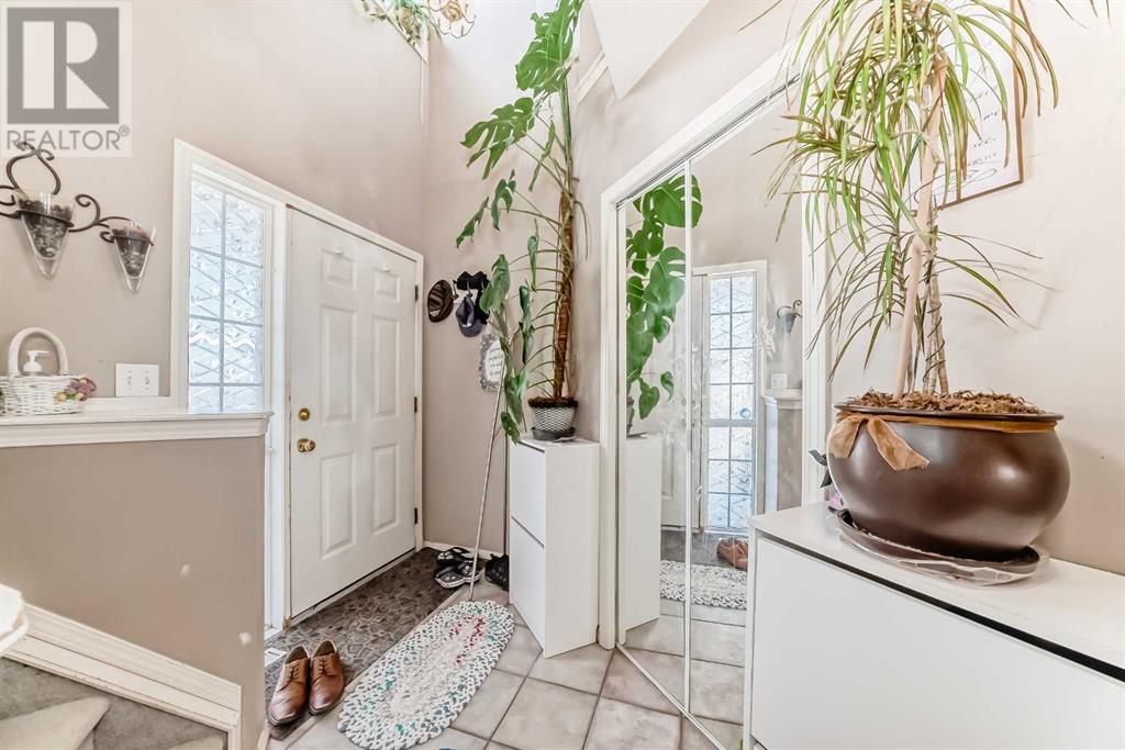 Property at 165 San Fernando Place NE image 3
