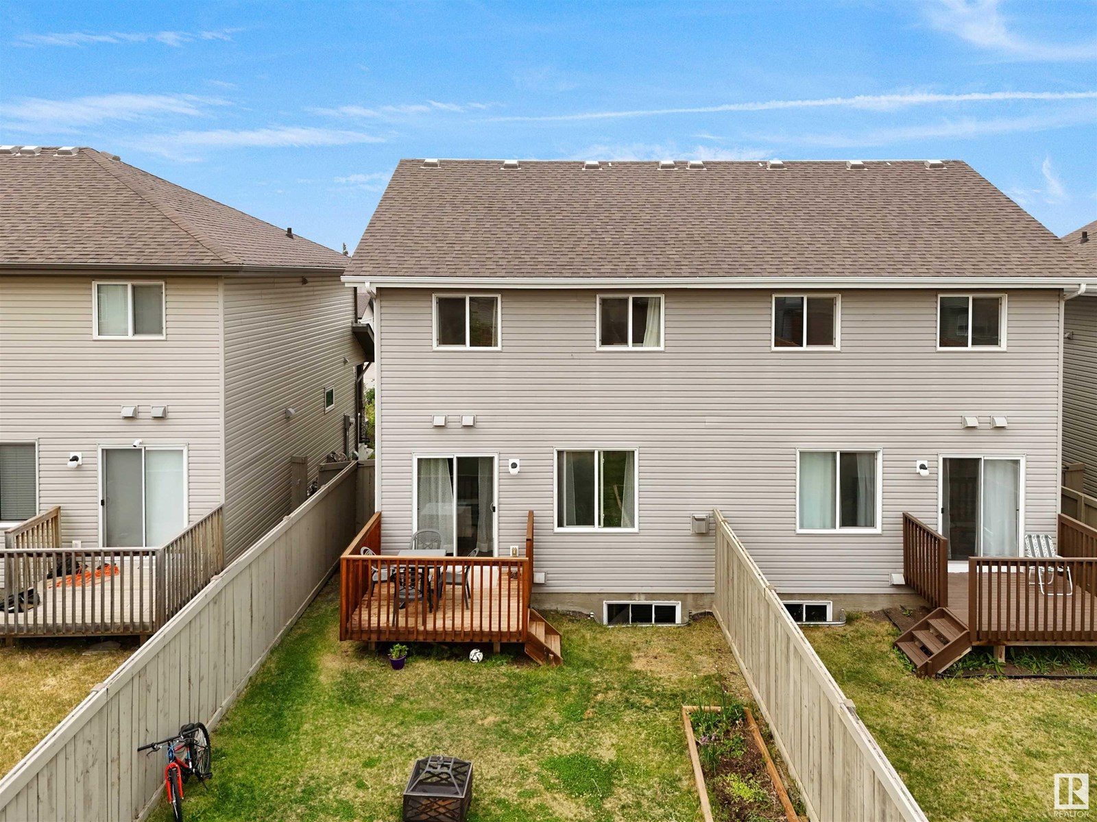 Property at 4015 6 ST NW image 4