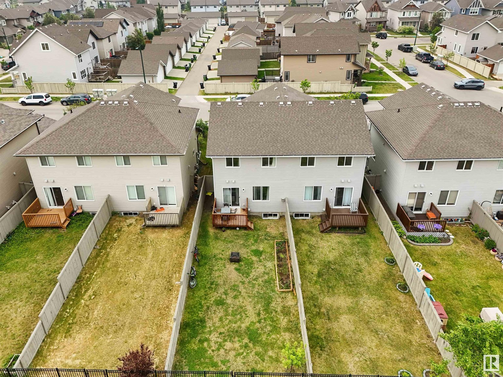 Property at 4015 6 ST NW image 5
