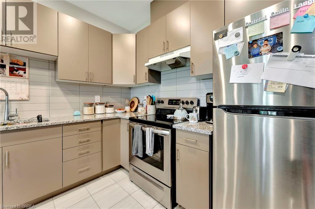 Photo 9 of 29 for 152 Middleton Street