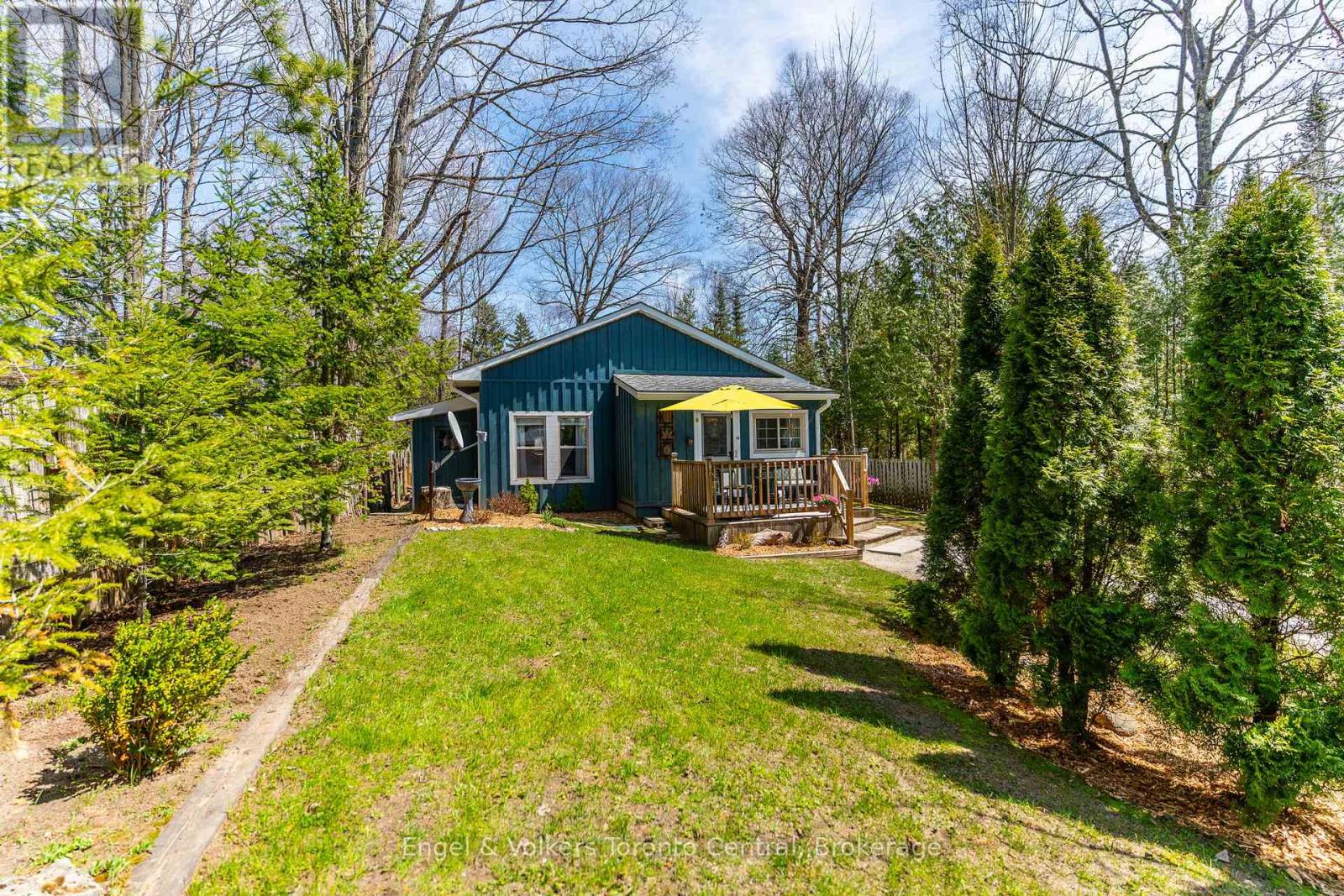 1217 Sauble Falls Road, South Bruce Peninsula, Ontario  N0H 2G0 - Photo 4 - X12118259